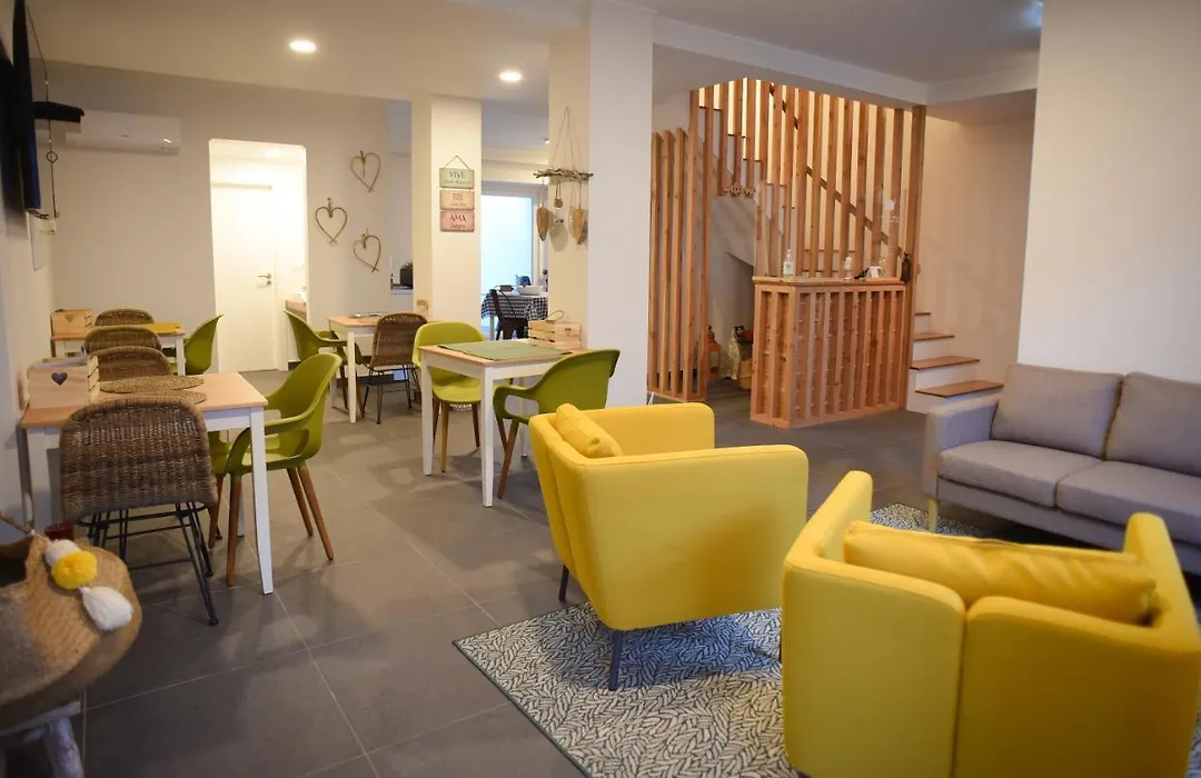 Largo Bispo Boutique Hostel-1